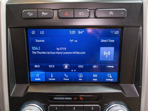 Used 2019 Ford F150 Lariat w/ Equipment Group 502A Luxury AWD/4WD image 22