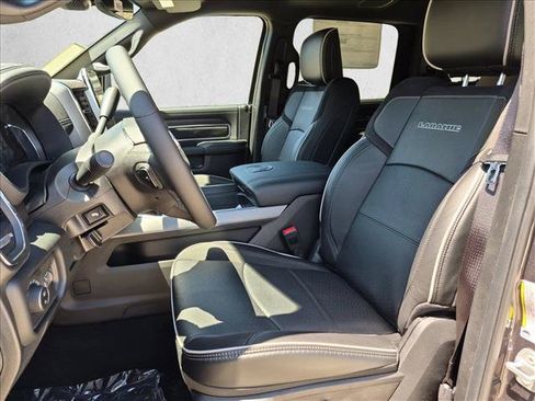 New 2026 RAM 2500 Laramie AWD/4WD image 15