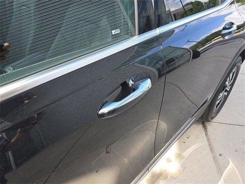 Used 2026 Mercedes-Benz GLB 250 4MATIC image 15