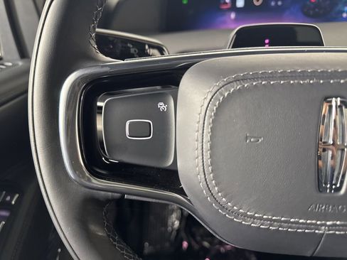 New 2025 Lincoln Navigator L Reserve w/ Jet Appearance Package image 27