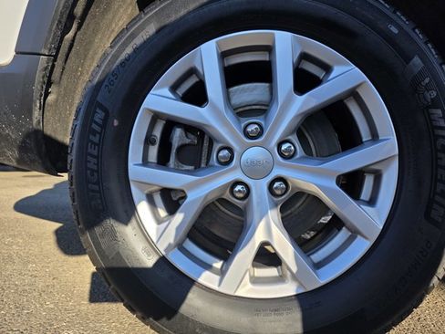 Certified 2021 Jeep Grand Cherokee L Limited image 4