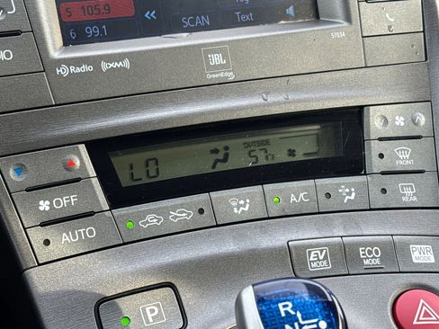 Used 2012 Toyota Prius Five image 20