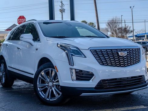 Used 2024 Cadillac XT5 Premium Luxury image 3
