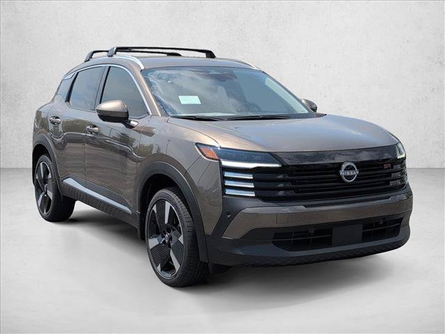 Used 2025 Nissan Kicks SR w/ Illumination Package FWD image 3