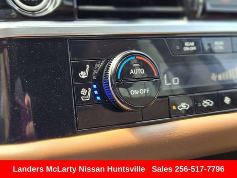 Used 2023 Nissan Pathfinder Platinum w/ Cargo Package AWD/4WD image 23