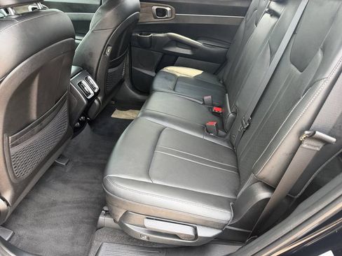 Used 2023 Kia Sorento S w/ Panoramic Sunroof Package AWD/4WD image 14