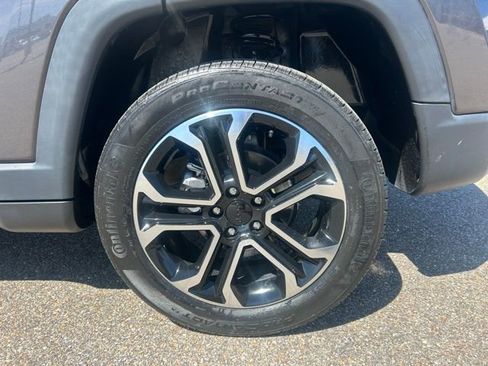 Used 2022 Jeep Compass Limited image 11