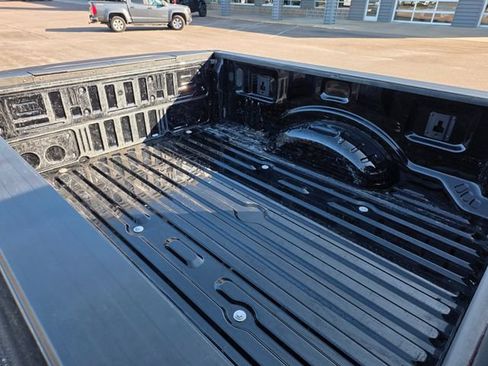 Used 2023 Ford F250 XLT w/ FX4 Off-Road Package AWD/4WD image 8