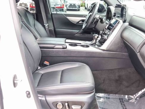Used 2024 Lexus LX 600 F Sport AWD/4WD image 19