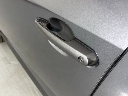 Used 2019 Toyota RAV4 XLE Premium image 12