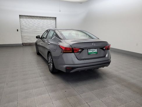 Used 2024 Nissan Altima 2.5 SV FWD image 5