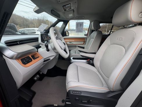 Used 2025 Volkswagen ID. Buzz Pro S Plus image 21