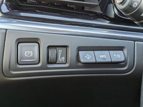 Used 2022 Cadillac XT6 Premium Luxury w/ Technology Package image 17