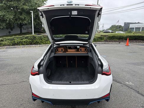Used 2024 BMW i4 eDrive35 w/ Convenience Package RWD image 27