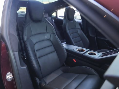 Certified 2022 Porsche Taycan Turbo image 37