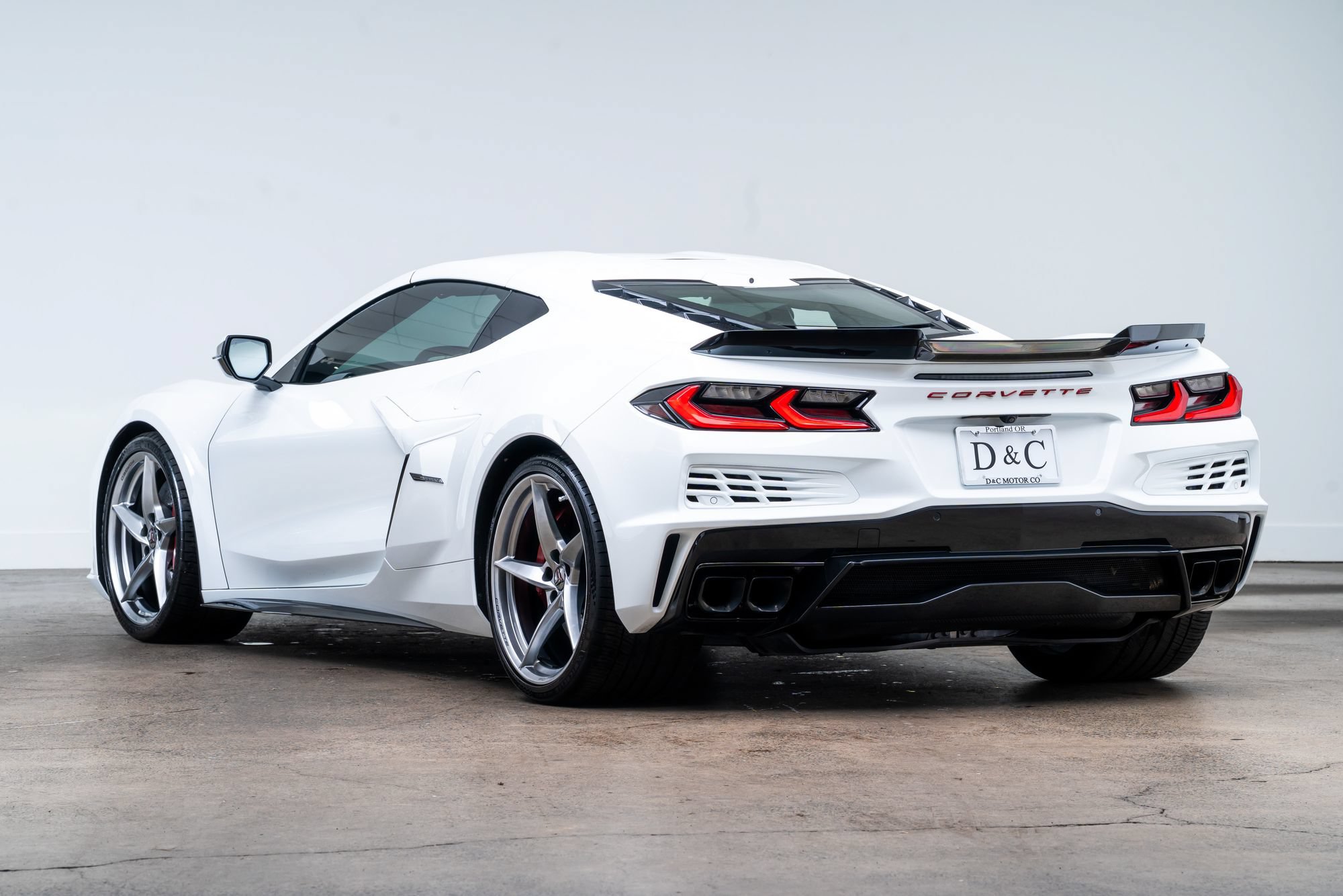 Used 2025 Chevrolet Corvette E-Ray AWD/4WD image 6