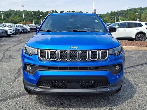 Certified 2023 Jeep Compass Latitude w/ Sun and Sound Group AWD/4WD image 2