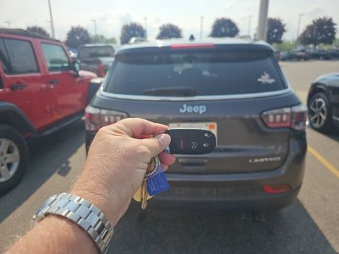 Used 2020 Jeep Compass Limited FWD image 5