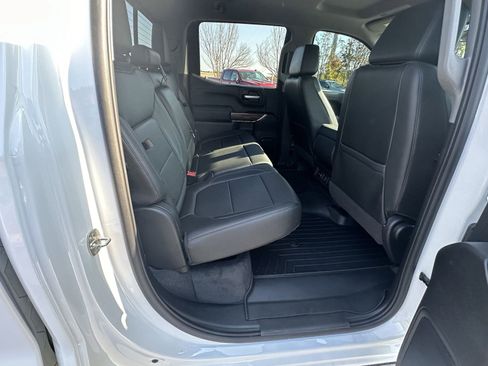 Used 2021 Chevrolet Silverado 1500 LT w/ Convenience Package II AWD/4WD image 16