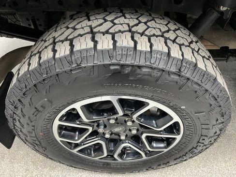 Used 2021 Ford F150 Lariat w/ Equipment Group 502A High image 17