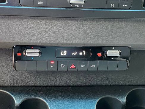 Used 2024 Mercedes-Benz Sprinter 3500 image 26