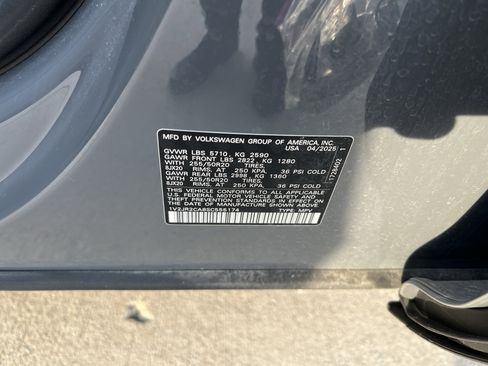 Certified 2025 Volkswagen Atlas SE w/ Panoramic Sunroof Package image 33