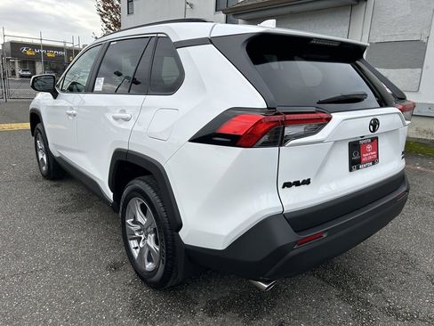 New 2025 Toyota RAV4 XLE image 7