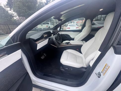 Used 2022 Tesla Model X AWD/4WD image 4