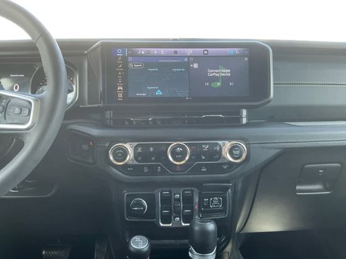 Used 2024 Jeep Wrangler Sahara w/ Technology Group image 11