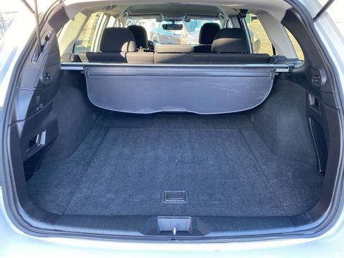 Used 2017 Subaru Outback 2.5i Premium image 14