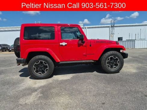 Used 2015 Jeep Wrangler Rubicon AWD/4WD image 6