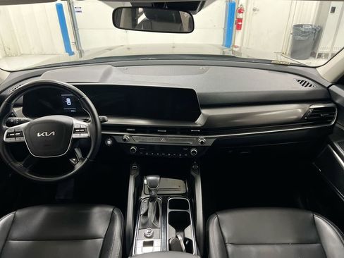 Used 2024 Kia Telluride S image 10