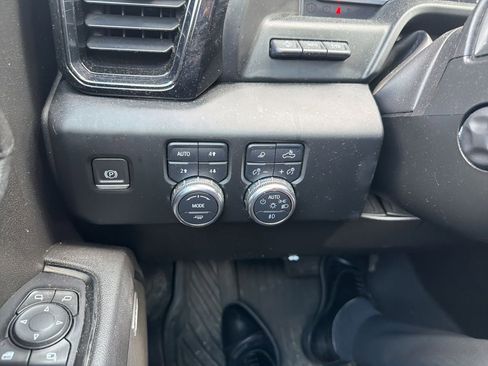 Used 2022 GMC Sierra 1500 AT4 w/ AT4 Premium Package AWD/4WD image 13