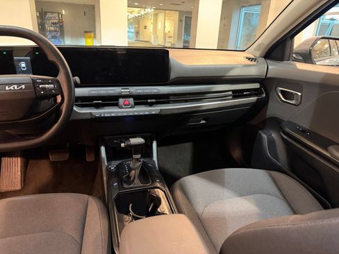 Used 2025 Kia K4 FWD image 35