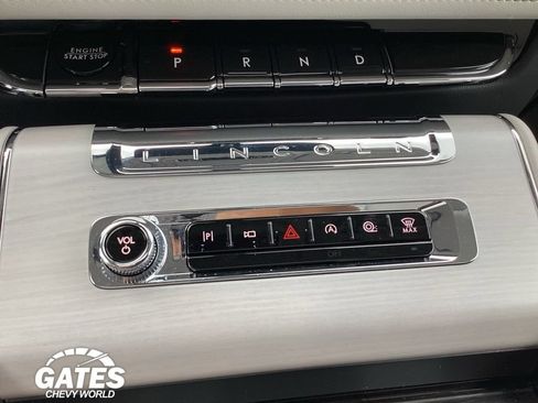 Used 2025 Lincoln Aviator Reserve w/ Jet Appearance Package AWD/4WD image 21