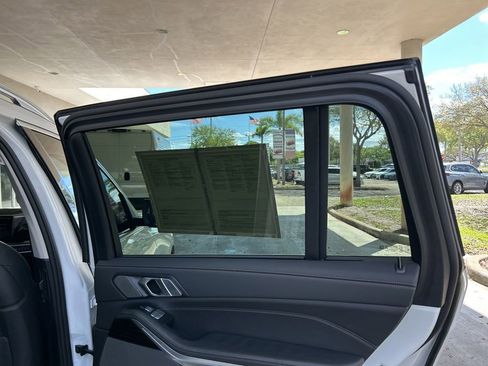 Used 2025 BMW X7 xDrive40i image 48