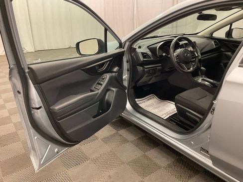 Used 2019 Subaru Impreza 2.0i Premium image 4