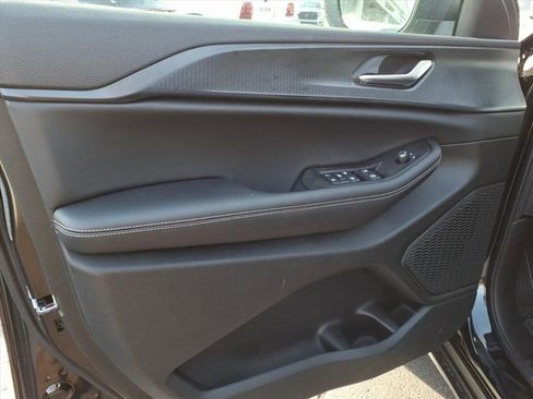 New 2025 Jeep Grand Cherokee Laredo X image 9