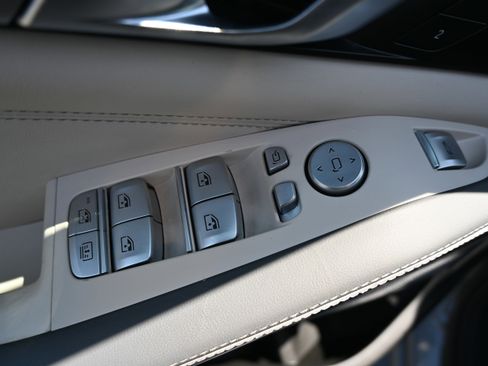 Used 2024 BMW X7 M60i w/ Executive Package AWD/4WD image 15