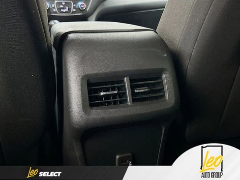 Used 2019 Chevrolet Equinox LT FWD image 25