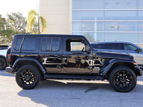 Used 2023 Jeep Wrangler Sahara w/ Cold Weather Group image 11