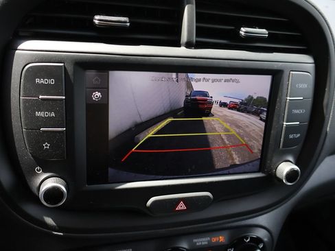 Used 2025 Kia Soul LX FWD image 20