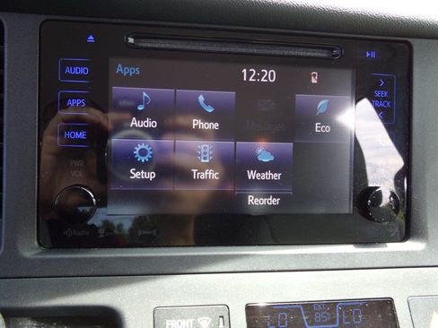 Used 2017 Toyota Sienna LE FWD image 29