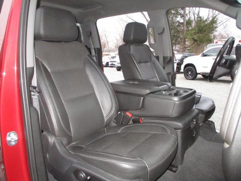 Used 2020 GMC Sierra 2500 SLT w/ Driver Alert Package I image 23