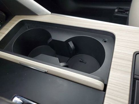 Certified 2024 MAZDA CX-90 Plug-In Hybrid w/ Preferred AWD/4WD image 32