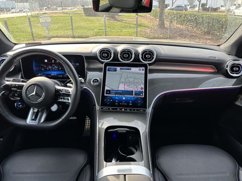 Used 2024 Mercedes-Benz GLC 43 AMG AMG GLC 43 image 31