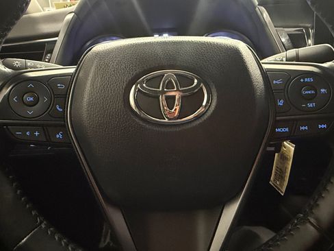 Used 2023 Toyota Camry SE FWD image 18