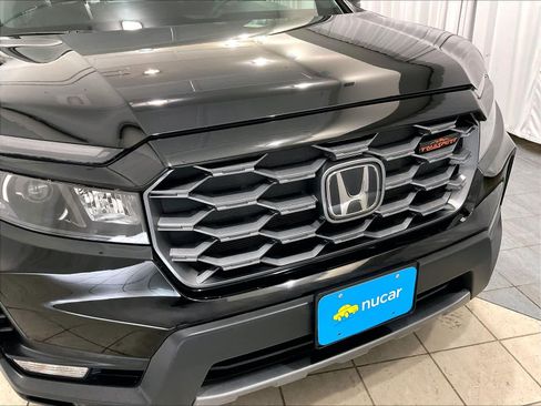 Used 2023 Honda Passport TrailSport image 32