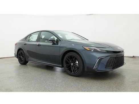 New 2026 Toyota Camry SE image 29