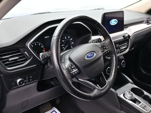 Used 2020 Ford Escape SEL image 15